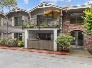 8021 234th St SW APT 212, Edmonds, WA 98026