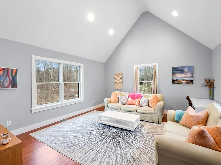 89 Accabonac Rd — Photo 12