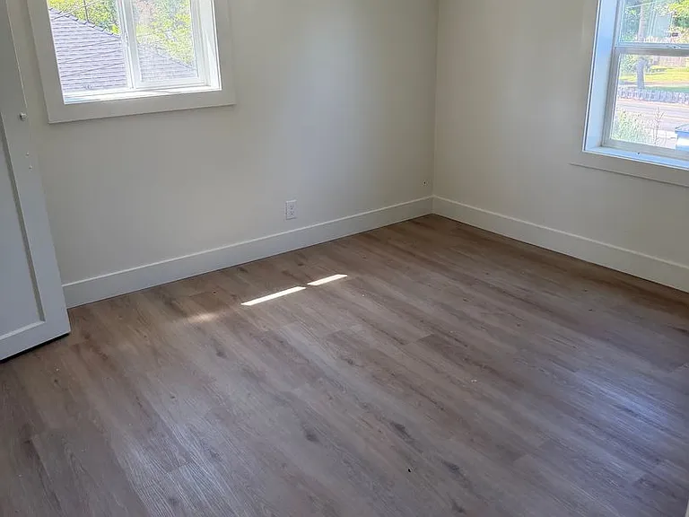 330 Howard Ave — Photo 25