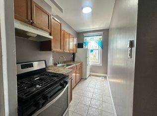 79 Roosevelt Ave #1E, Jersey City, NJ 07304