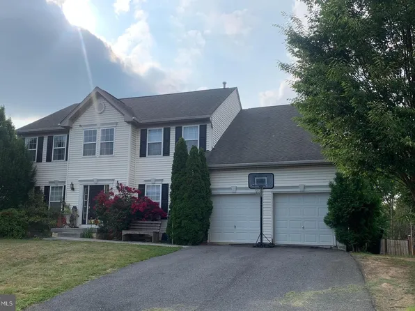 804 Crystal Ln, Strasburg, VA 22657