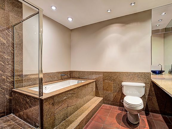 3rd image of 529 West 42nd #S