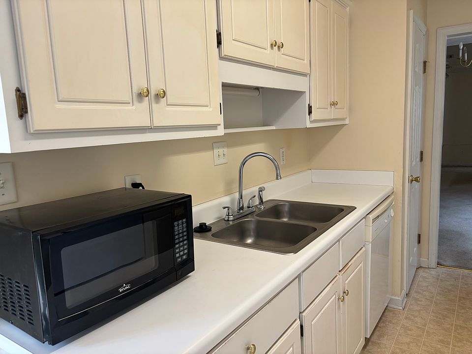 1st image of 4739 W Creek Mill Ct #4739