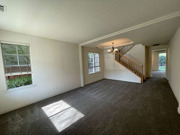 2nd image of 208 Abigail Cir