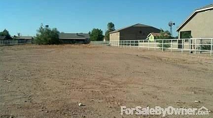 2nd image of 10626 W San Miguel Ave