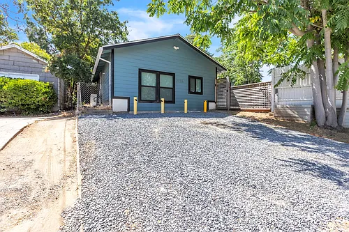 207 D St #B Photo 1