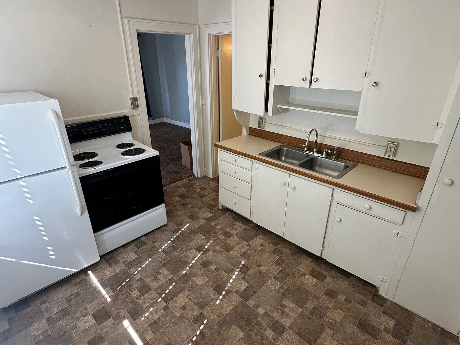 1 bed, 950 sqft, $900 — Photo 1