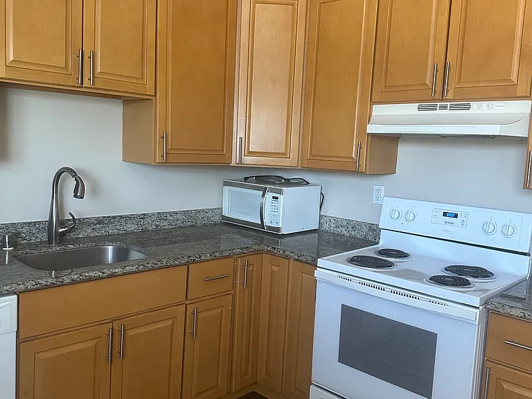 105 Wilbur Ave #8 — Photo 1