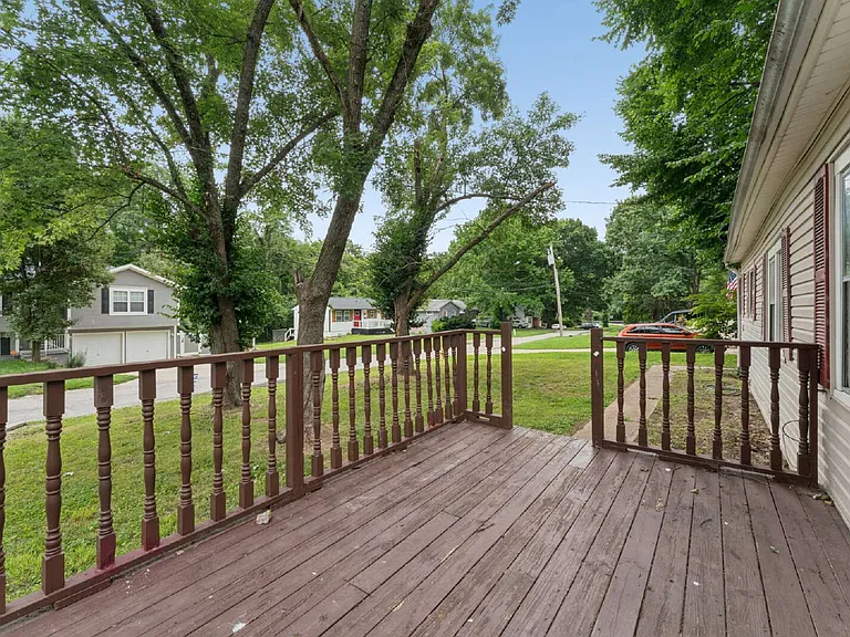 7036 Willow Ave — Photo 6