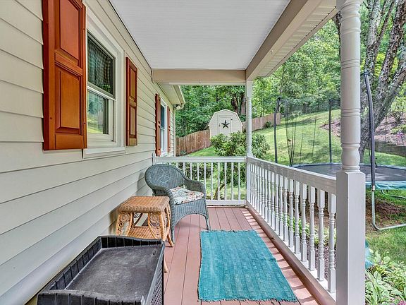 4th image of 7056 Penwood Dr