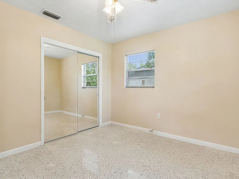 2406 Husson Ave — Photo 25