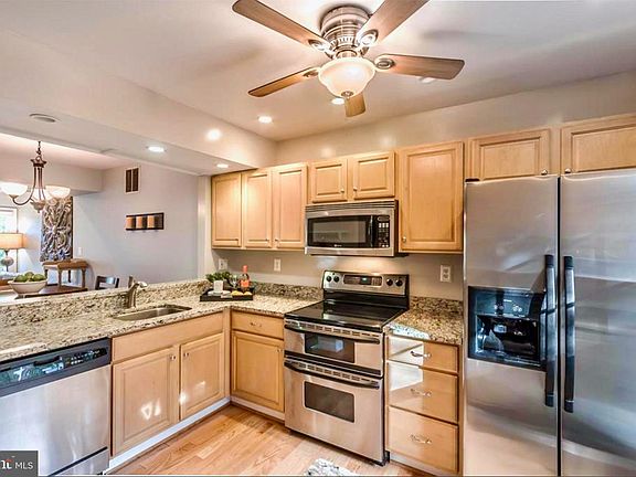 3rd image of 2544B S Arlington Mill Dr #2