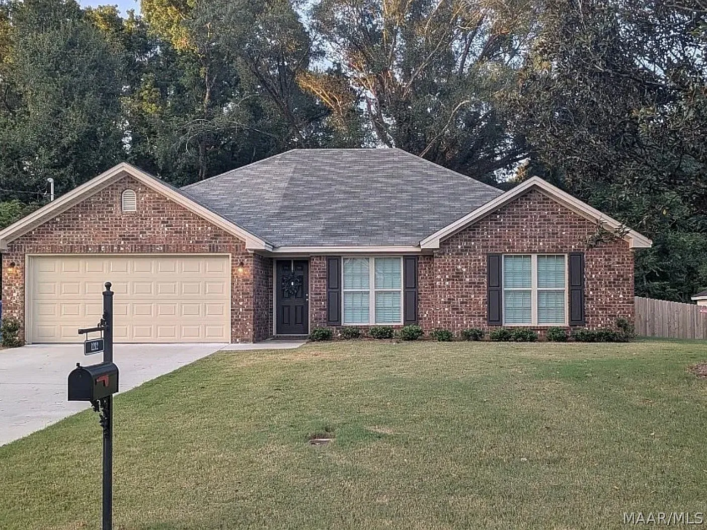 4 bed, 2.0 bath, 1700 sqft, $2,150 — Photo 1