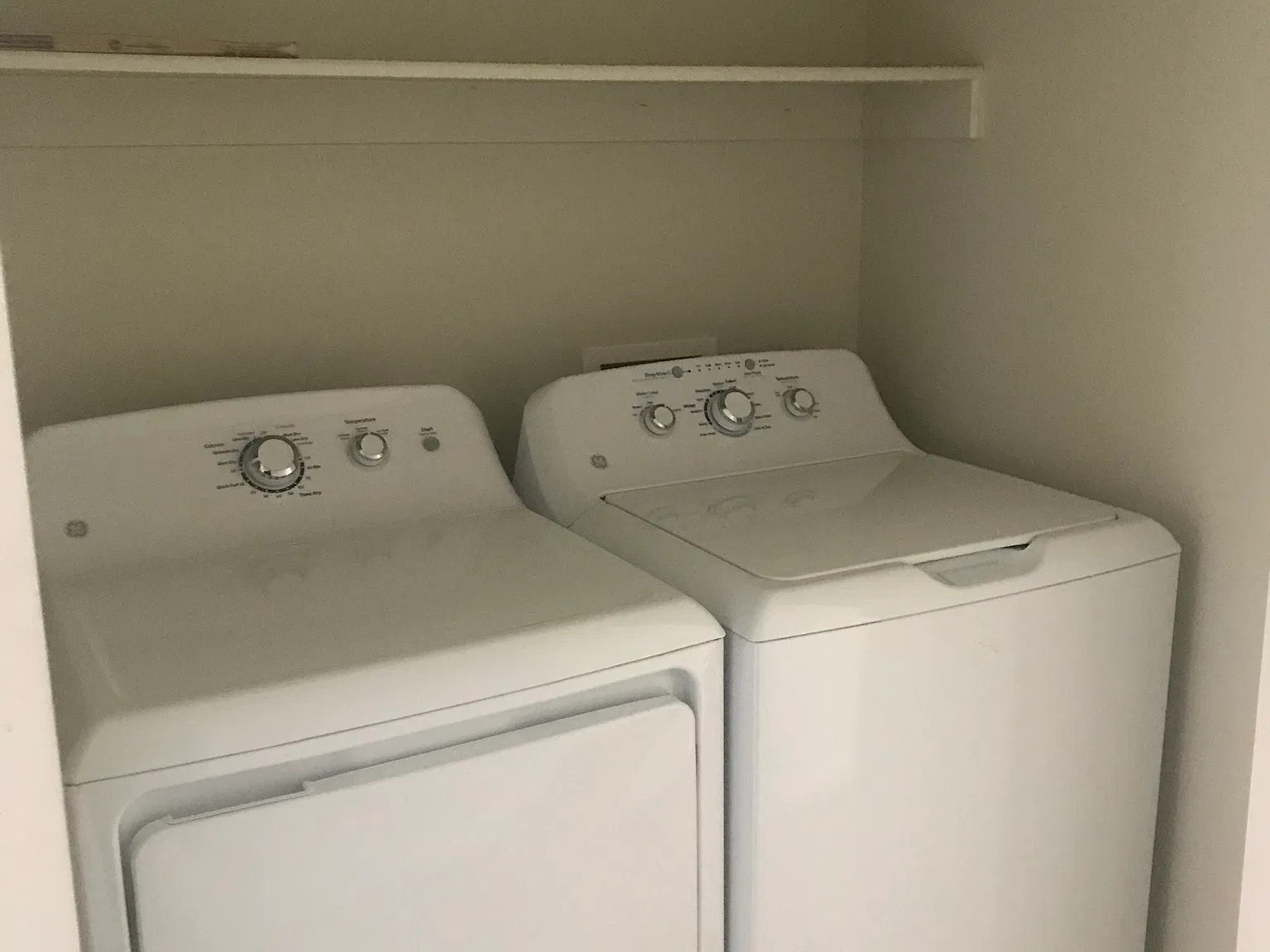 3 bed, 930 sqft, $1,195 — Photo 3