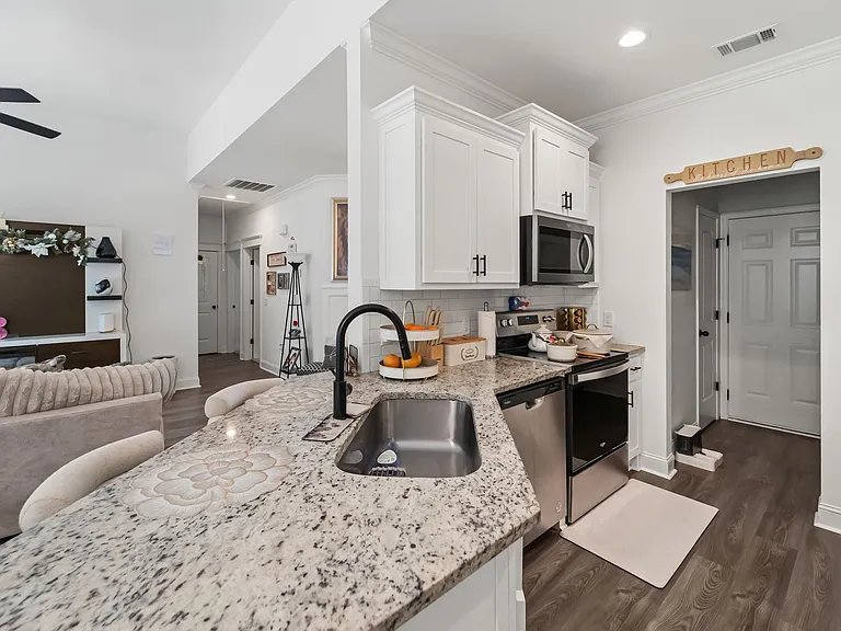 491 Lake Rosalind Dr — Photo 8