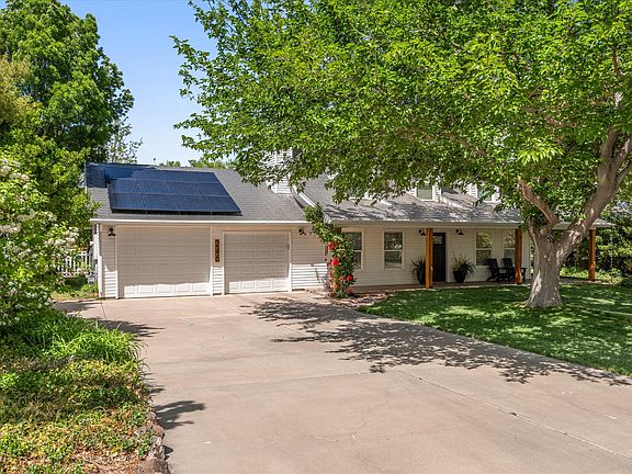 3rd image of 246 W Mountain Charm Rd