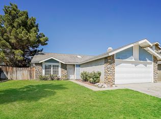 1601 Bluebell St, Lancaster, CA 93535