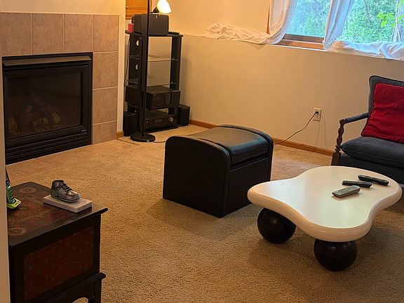 5th image of 10398 Quail Cir N