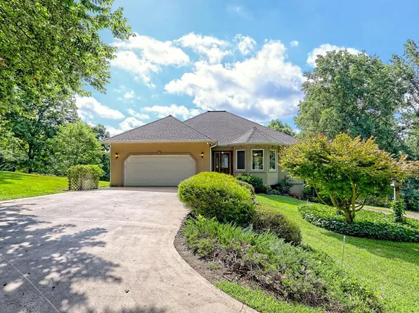 136 Elf School Rd, Hayesville, NC 28904