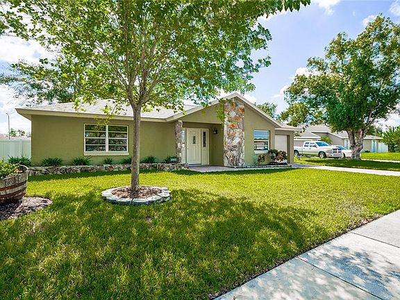 2nd image of 12239 Florida Woods Ln