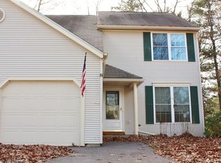 190 Deer Ln, Colchester, VT 05446
