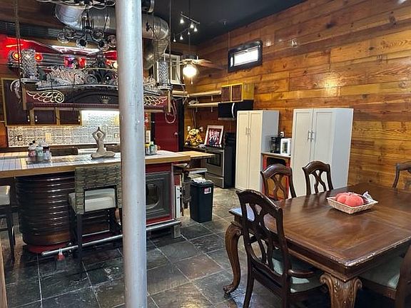 4th image of 506 Lafayette St