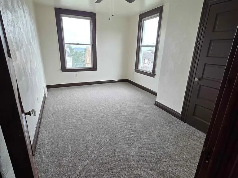 105 E Patterson Ave — Photo 8