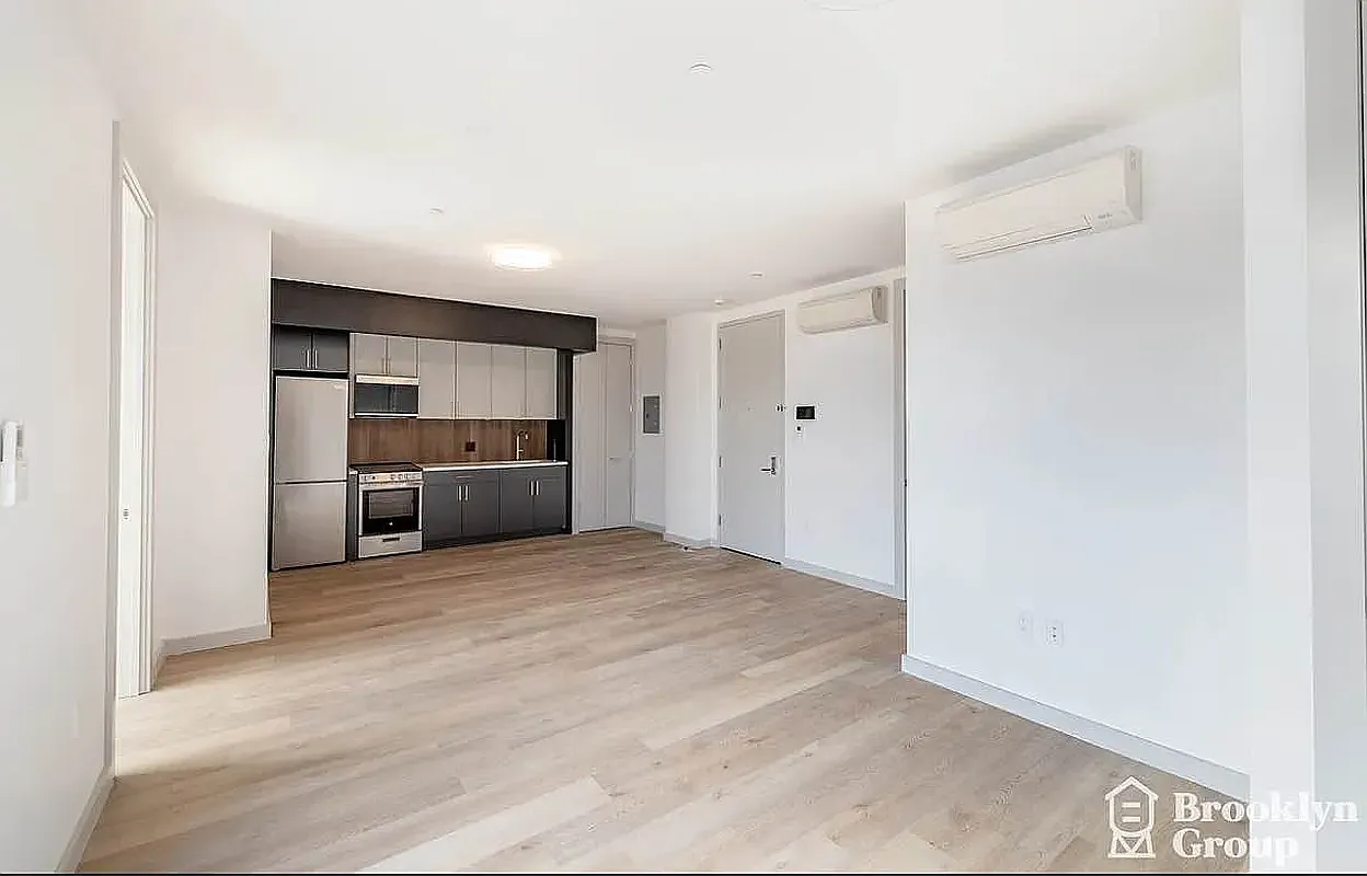 26 Sherman Avenue 8E