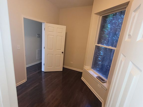4th image of 6428 S Eberhart Ave #1