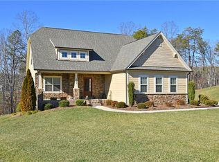 104 Mountain Ridge Ct, King, NC 27021