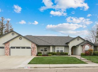 711 Olivewood Dr, Exeter, CA 93221