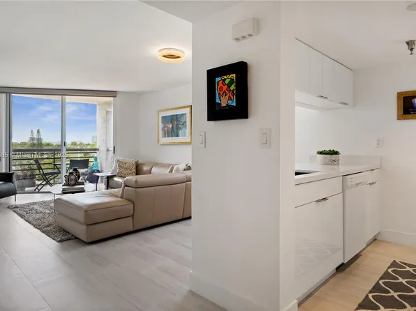 2400 SW 3rd Ave APT 505, Miami, FL 33129