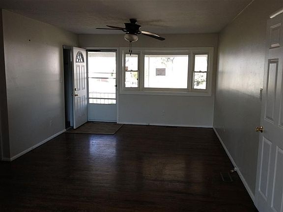 3rd image of 5130 Christy Ave