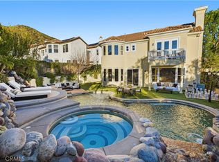 907 Deerhill Rd, Oak Park, CA 91377