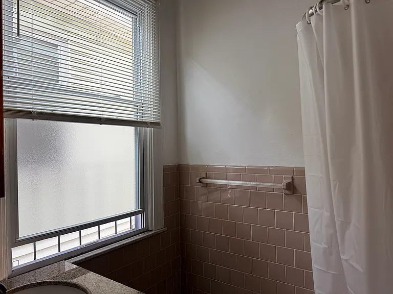 71 Kenyon St #3 — Photo 8