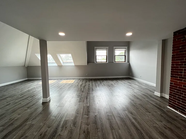 36 Abbott Street — Photo 4
