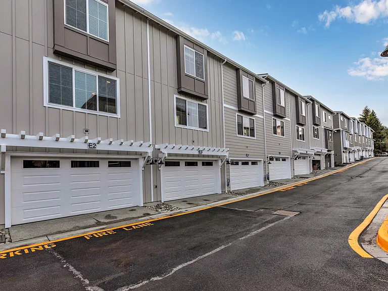 15423 Admiralty Way #E3 — Photo 33