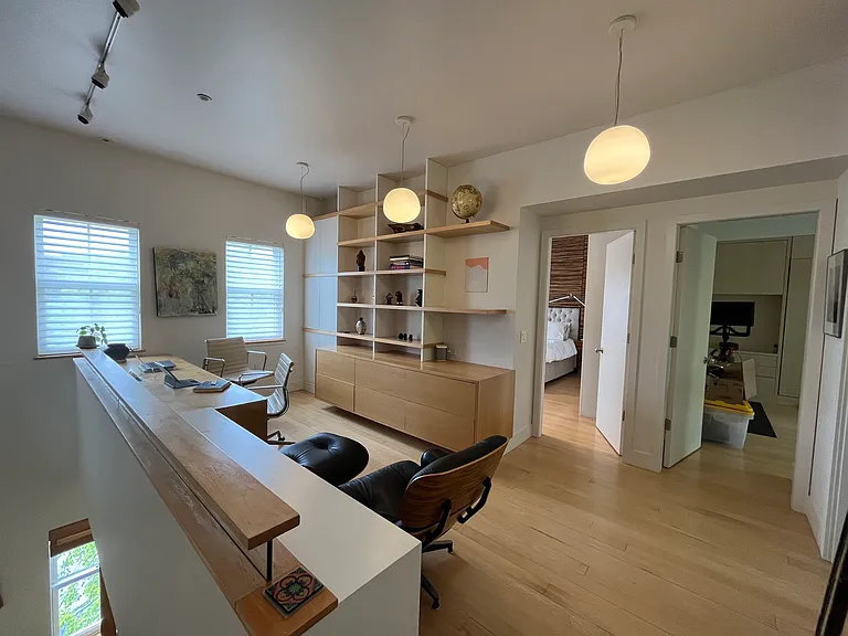 24 Strong Ave — Photo 15