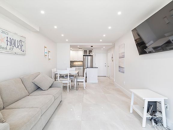 4th image of 450 W Broadway APT 3F