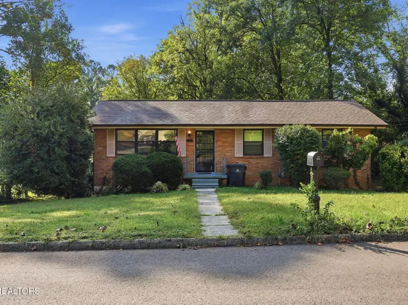 4704 Maplehill Rd, Knoxville, TN 37914