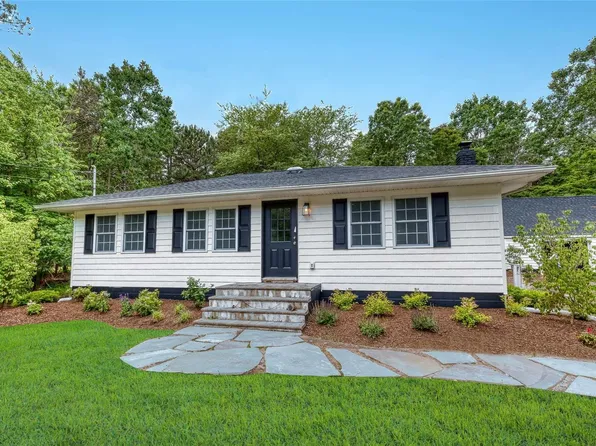 60 Middle Island Miller Place Road, Mount Sinai, NY 11766