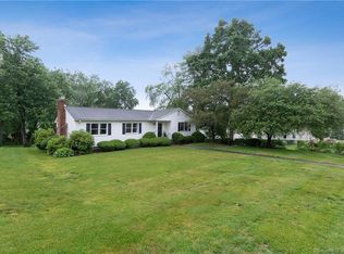 25 Nutmeg Ave, Enfield, CT 06082