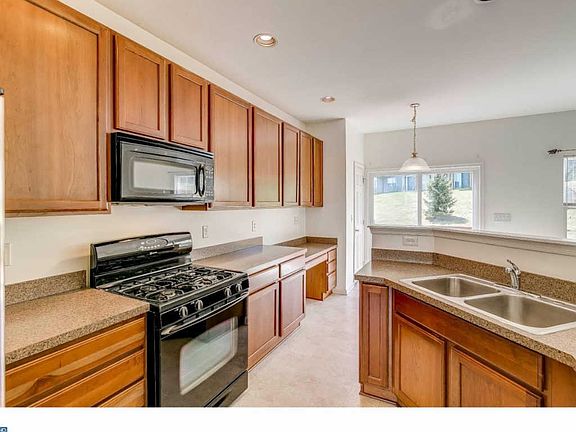 5th image of 145 Penns Manor Dr