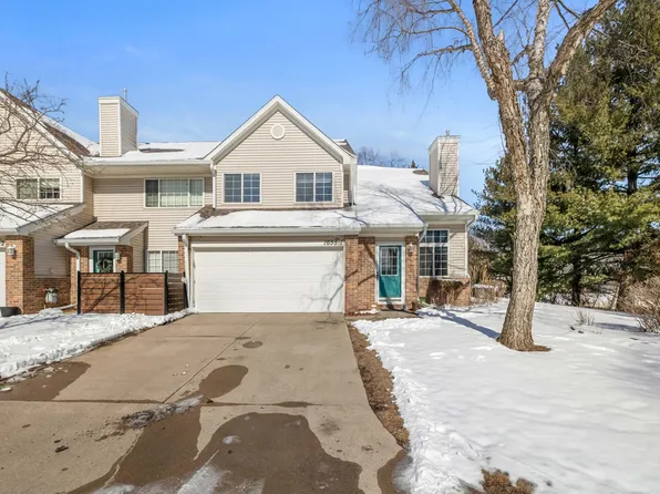 1055 68th St Unit 1, West Des Moines, IA 50266