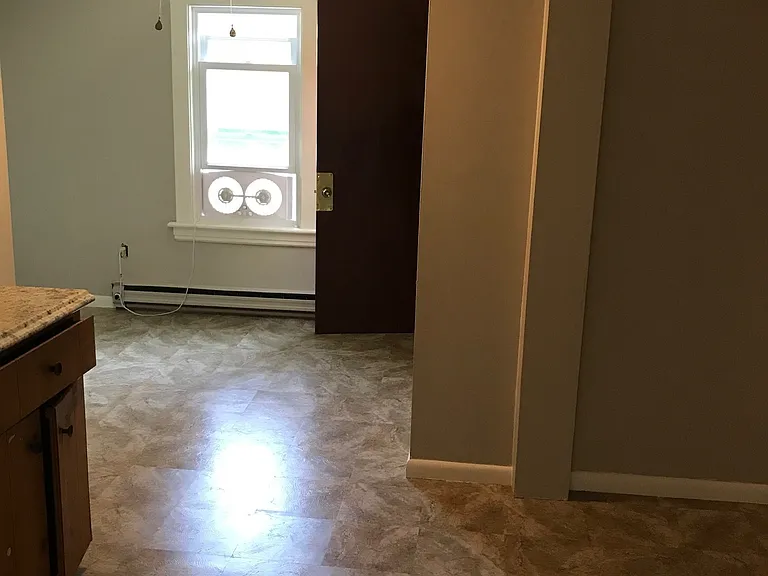 50 Catherine St #2 — Photo 2