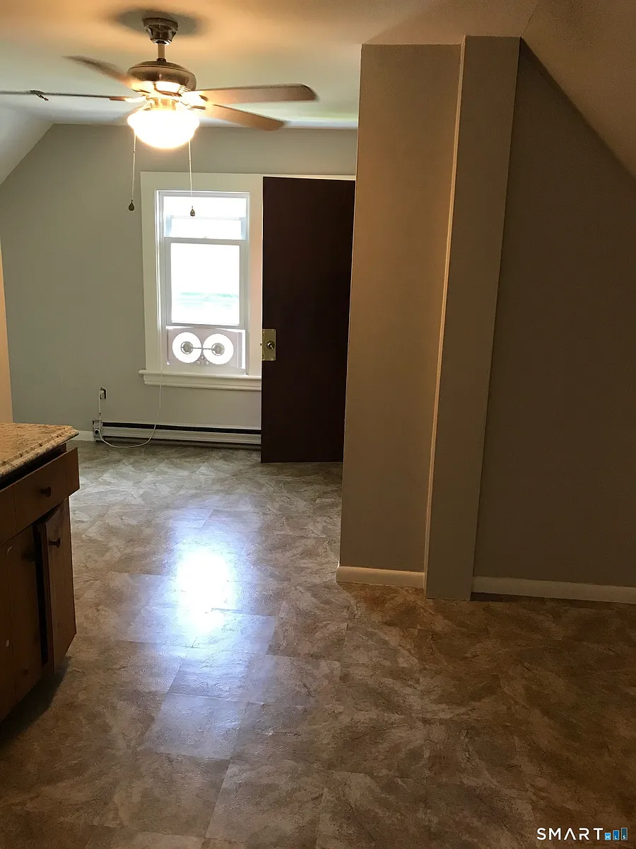 Building Photo - 50 Catherine St #2