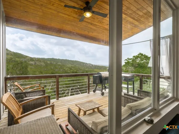 1722 Trail Pass Dr, Canyon Lake, TX 78133