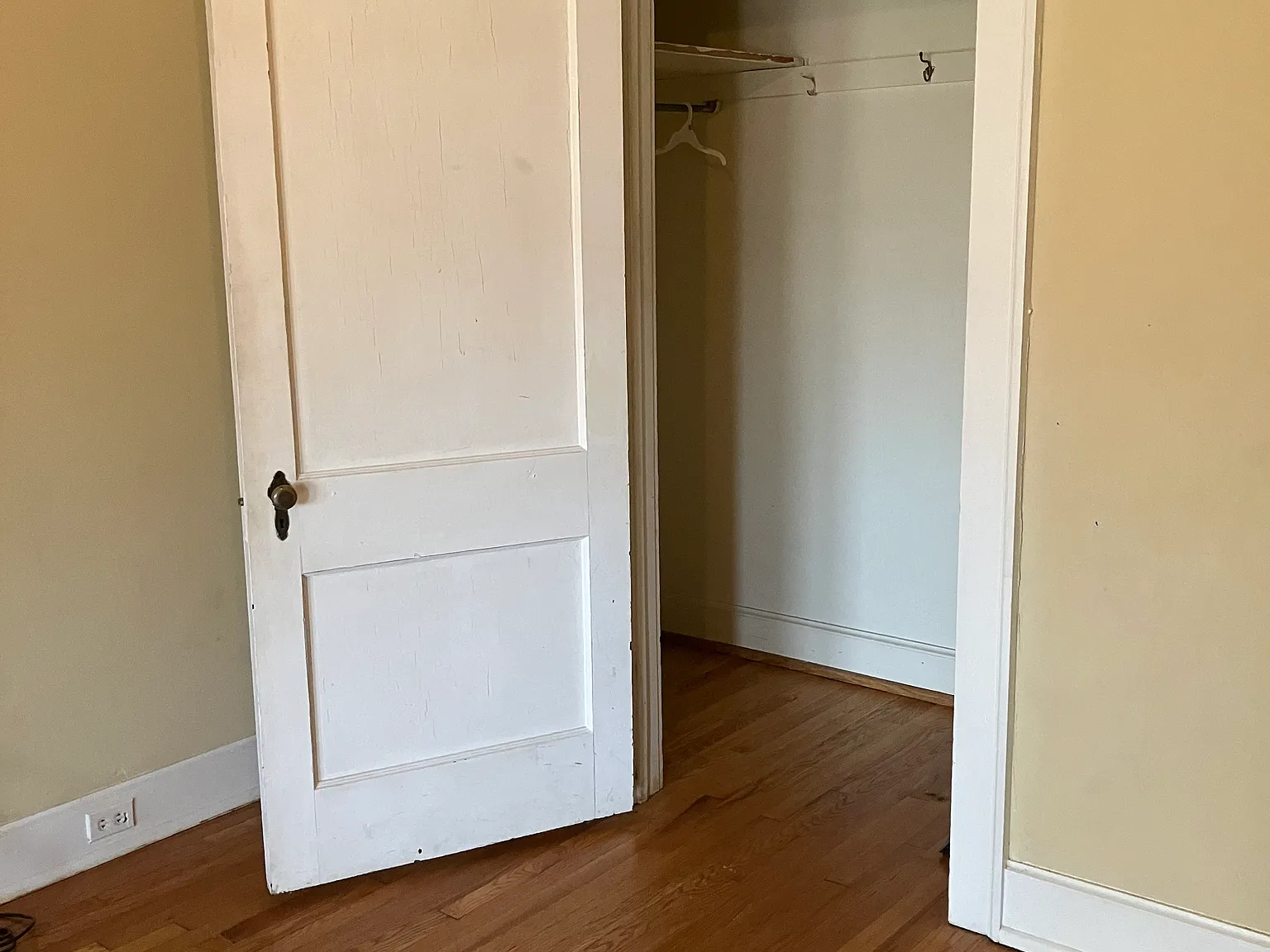 1 bed, 900 sqft, $850 — Photo 1