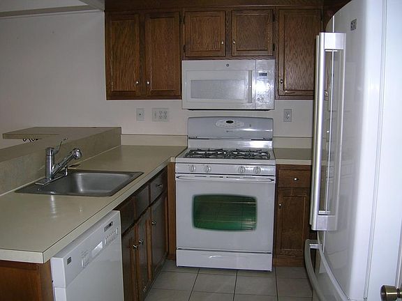 5th image of 11 Juniper Pl