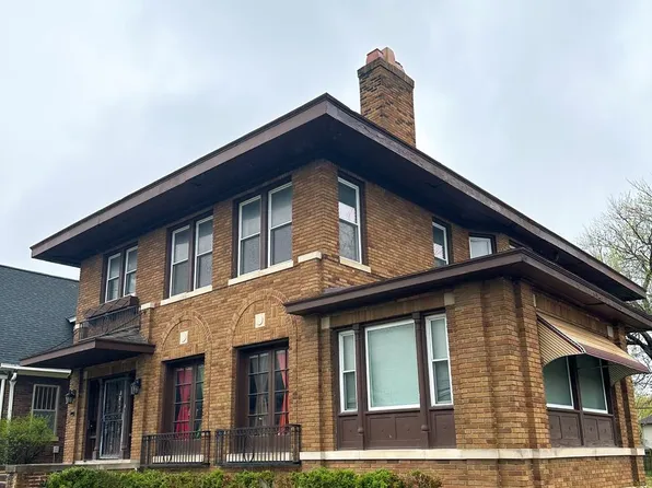 2200 Broadway, 2200 Broadway St #1/2, Quincy, IL 62301